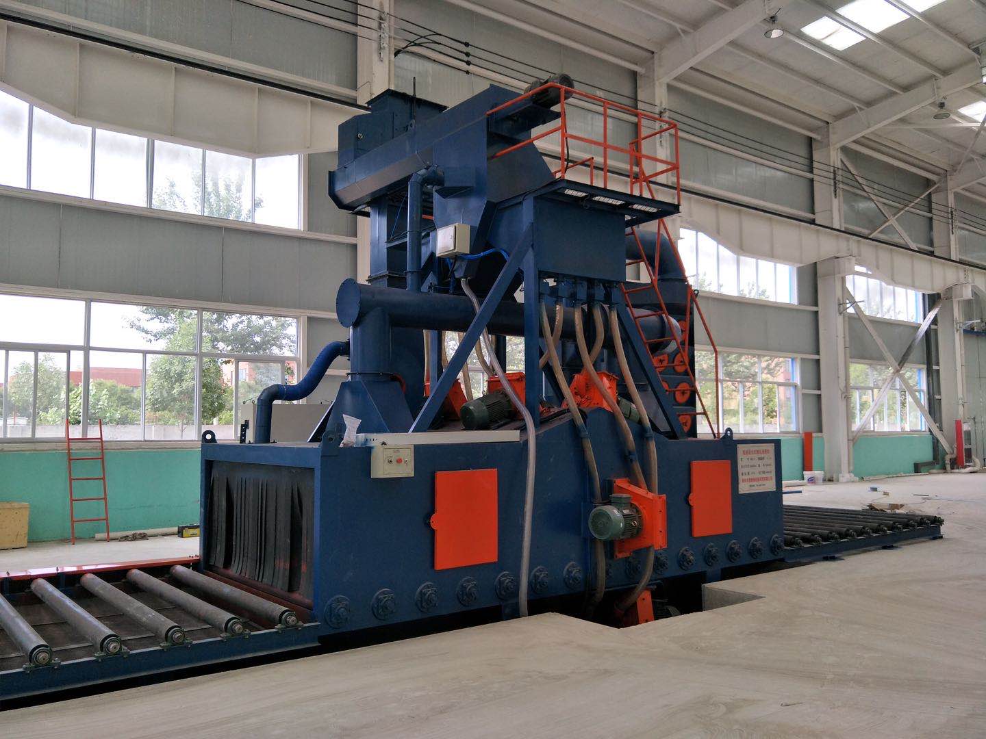 H型鋼結(jié)構(gòu)通過(guò)式拋丸機(jī)